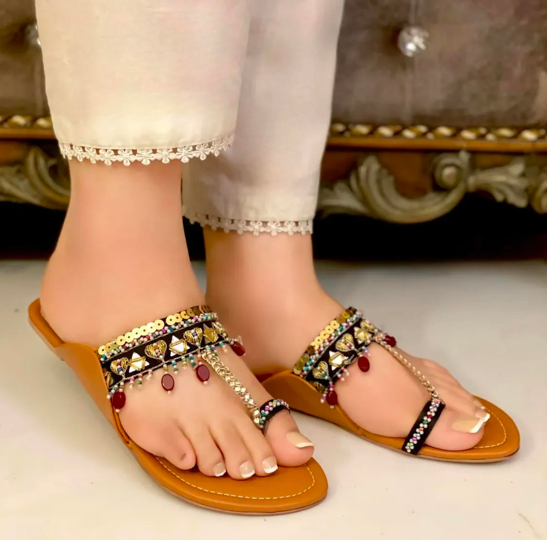 FLAT FOOTWEAR