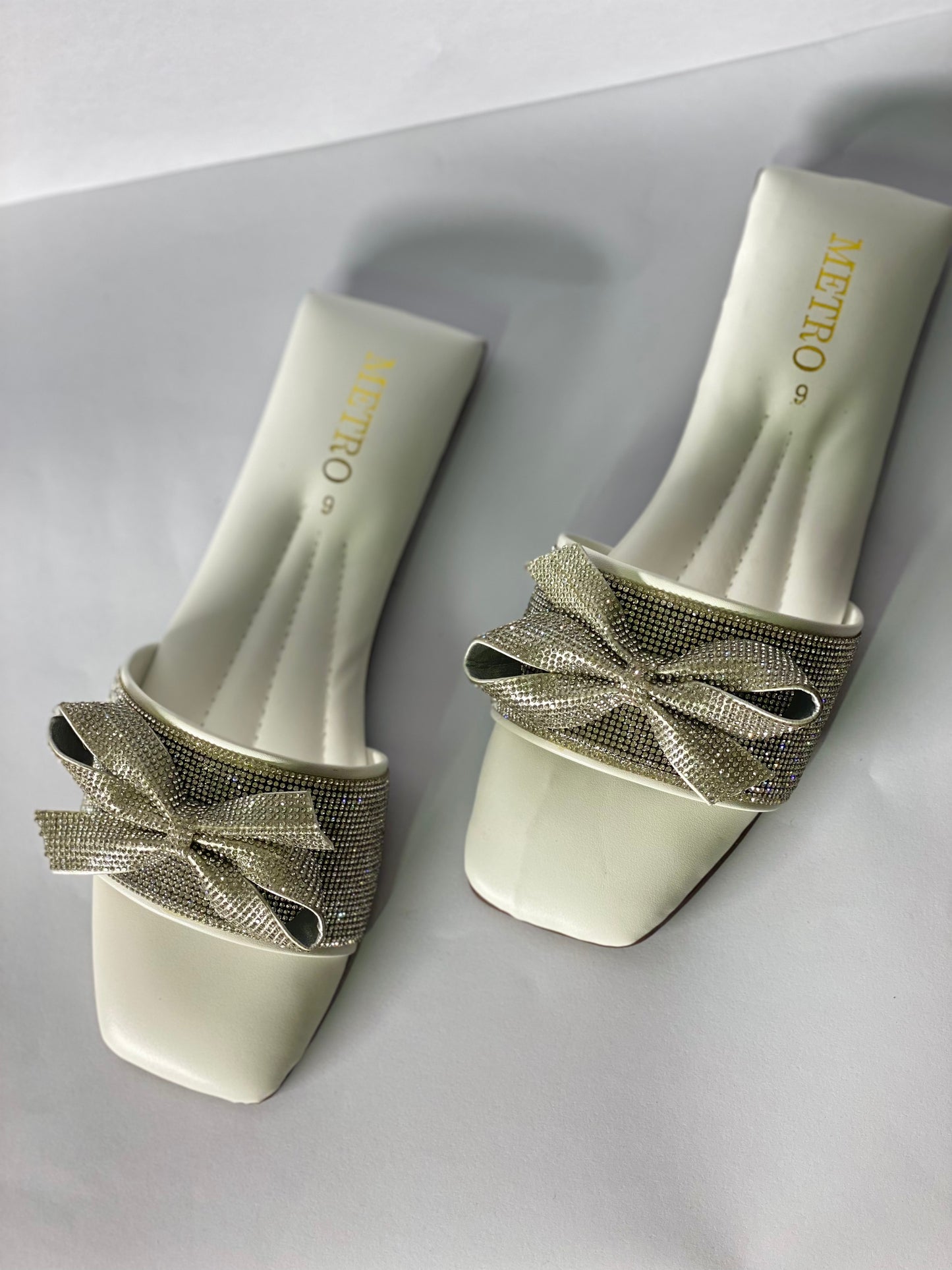 BUTTERFLY FLAT FIT