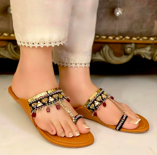 FLAT FOOTWEAR